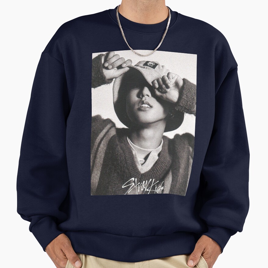 Han Black And White Hot Photoshoot Sweatshirt - Image 5