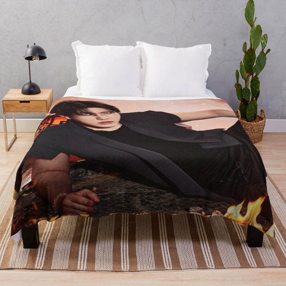 Stray Kids Changbin Throw Blanket