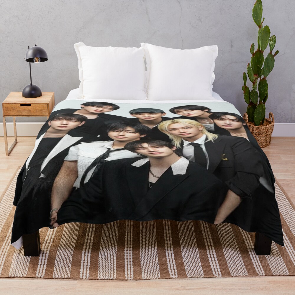 Stray Kids Suits Black And White Throw Blanket
