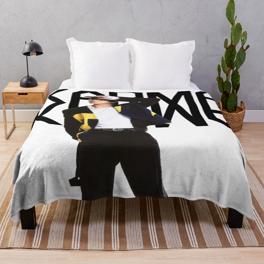 Han Jisung Quokka Stray Kids Throw Blanket